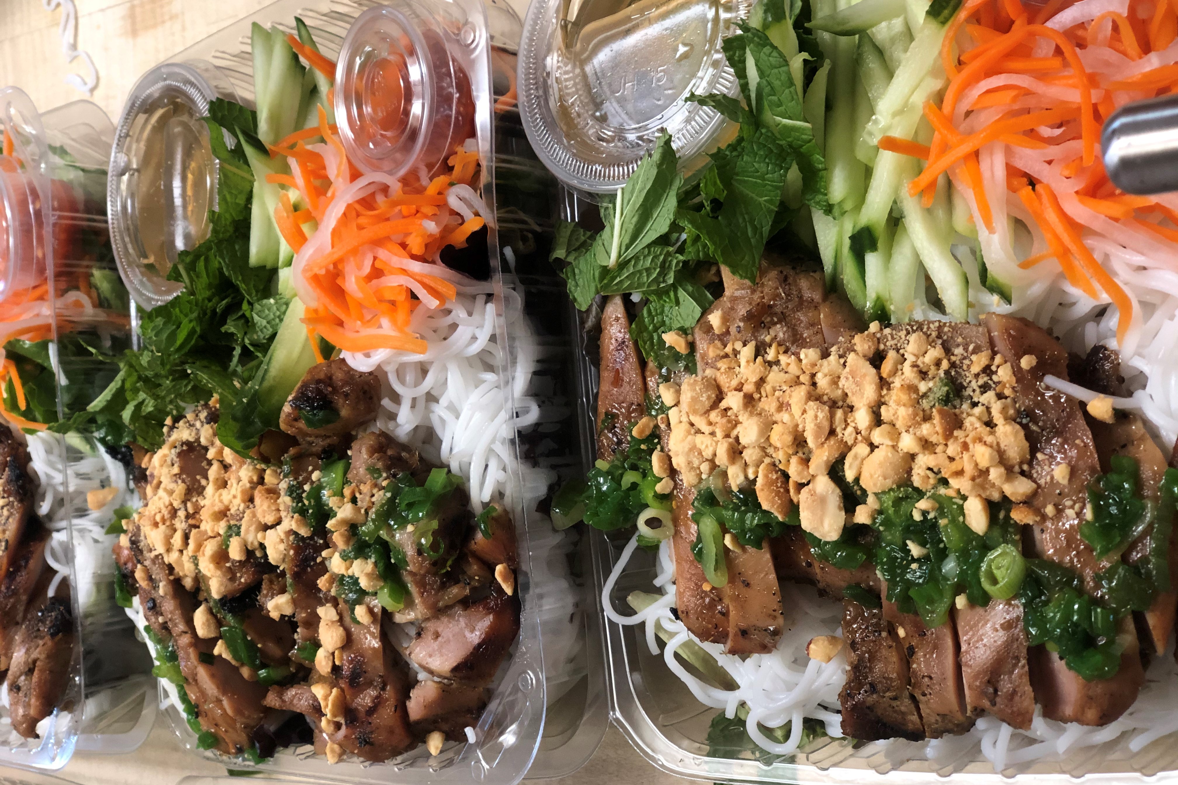 Ba Tô Food Truck Baos, Bowls & Buns